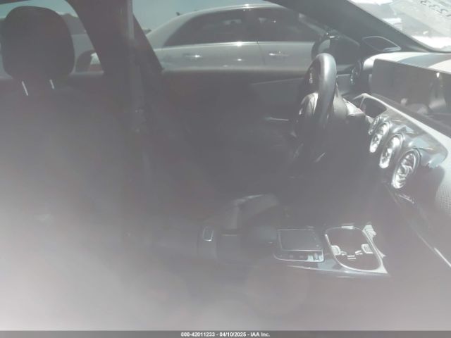 2020 MERCEDES-BENZ A 220 W1K3G4FB0LW046976 Photo 4