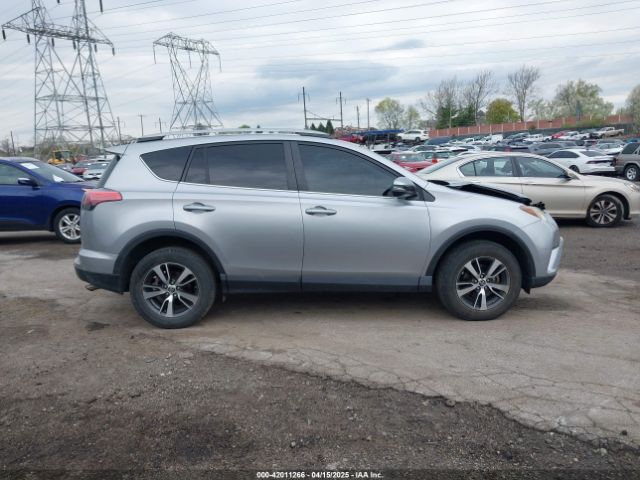 2T3RFREV6HW635987 Toyota Rav4 Xle
