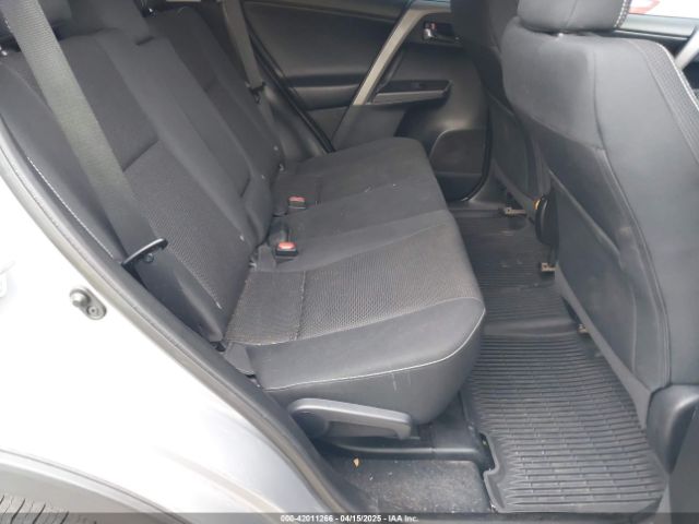 2T3RFREV6HW635987 Toyota Rav4 Xle
