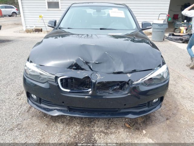 WBA8A3C58HK691963 BMW 320i Xdrive