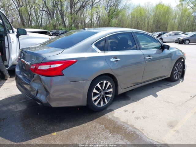 2017 NISSAN ALTIMA 1N4AL3APXHC207682 Photo 3