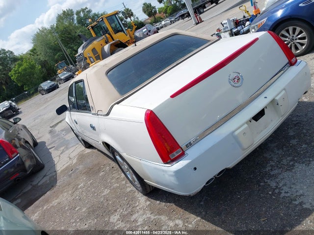 2006 CADILLAC DTS 1G6KD57Y16U236893 Photo 2