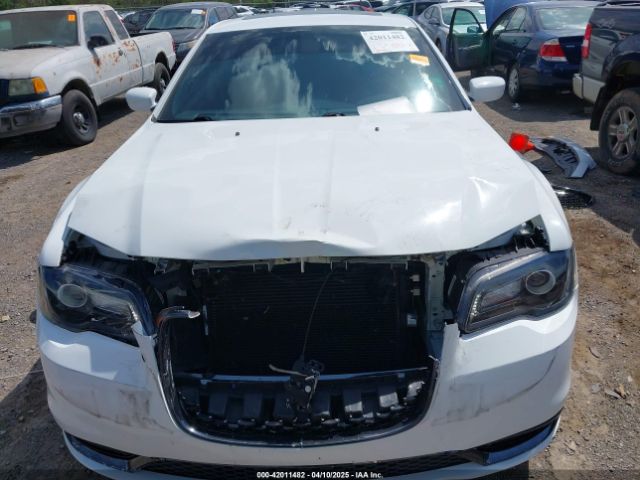 2C3CCABG8KH648094 Chrysler 300 300s
