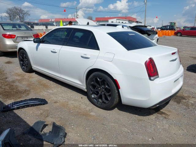 2C3CCABG8KH648094 Chrysler 300 300s