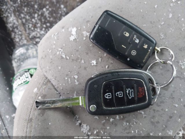 5NPE24AF3KH798980 Hyundai SONATA SE