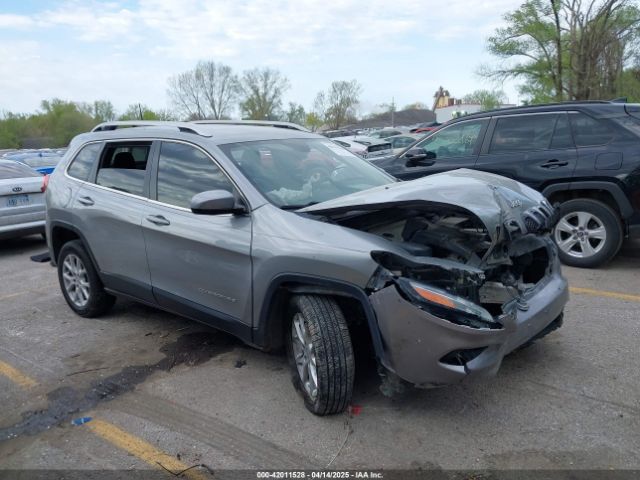 1C4PJLCB2GW177599 Jeep Cherokee Latitude