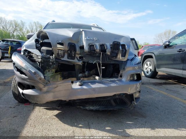 1C4PJLCB2GW177599 Jeep Cherokee Latitude