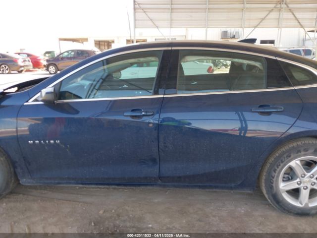 1G1ZD5ST4NF179317 Chevrolet Malibu Fwd Lt
