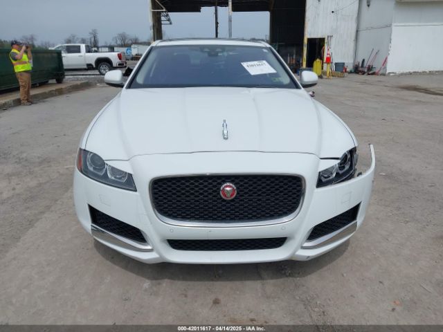 SAJBK4BV4GCY21695 Jaguar Xf 35t Prestige