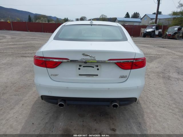 SAJBK4BV4GCY21695 Jaguar Xf 35t Prestige
