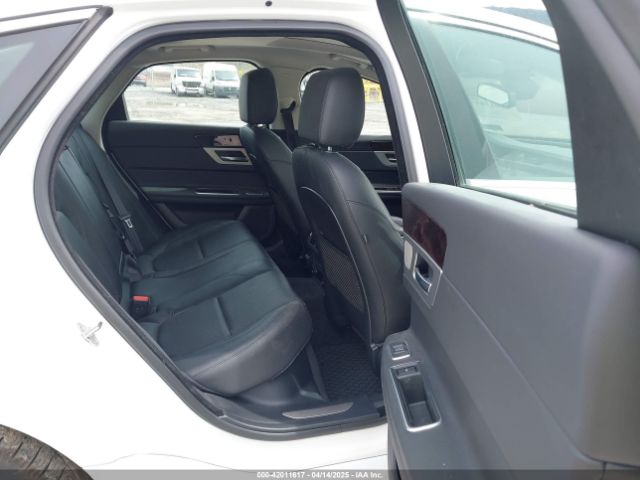 SAJBK4BV4GCY21695 Jaguar Xf 35t Prestige