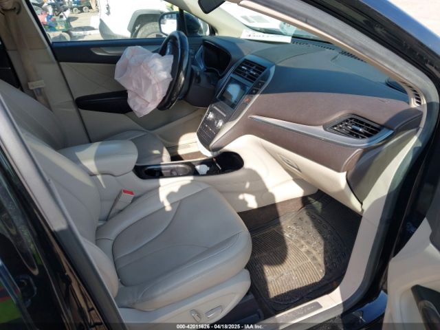 5LMCJ1C98HUL44702 Lincoln Mkc Premiere