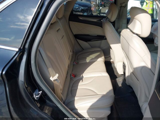 5LMCJ1C98HUL44702 Lincoln Mkc Premiere