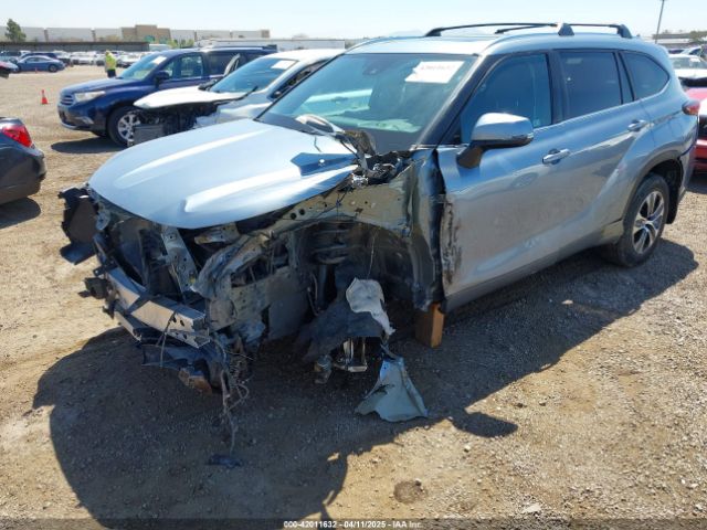 5TDHZRBH3LS020065 Toyota Highlander Xle