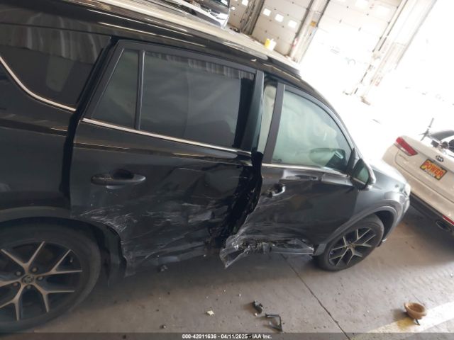 2T3JFREVXGW414727 Toyota RAV4 SE