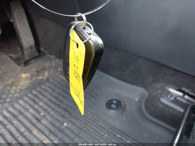 2T3W1RFV3KW056351 Toyota Rav4 Xle