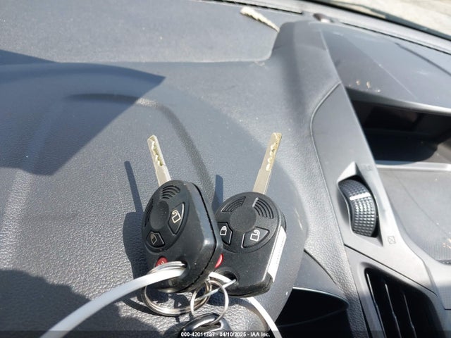 1FMCU0F78HUE00961 Ford ESCAPE S