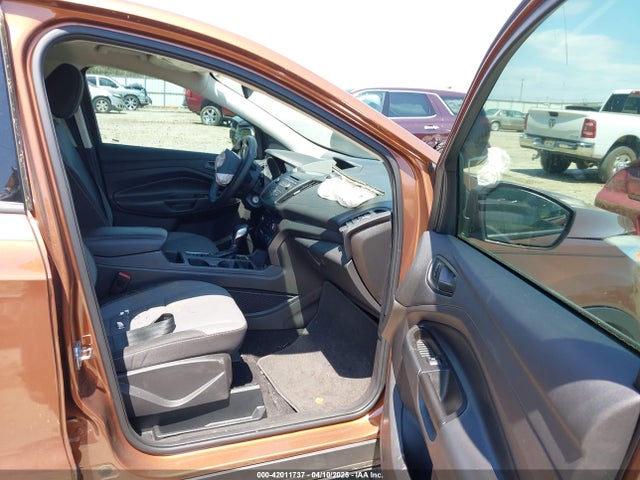 1FMCU0F78HUE00961 Ford ESCAPE S