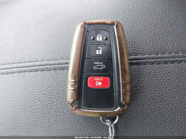 JTMA1RFV5KD042572 Toyota Rav4 Xle Premium