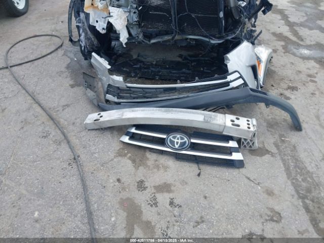 5TDJZRFH5HS518044 Toyota Highlander Xle