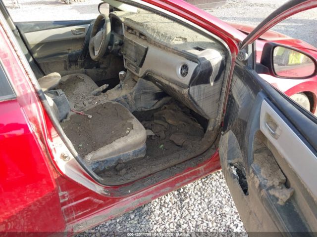 2T1BURHE8JC058060 Toyota COROLLA LE