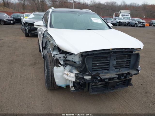 2LMPJ8L92KBL56116 Lincoln Nautilus Reserve