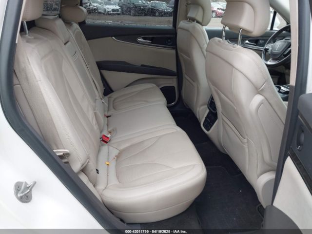 2LMPJ8L92KBL56116 Lincoln Nautilus Reserve