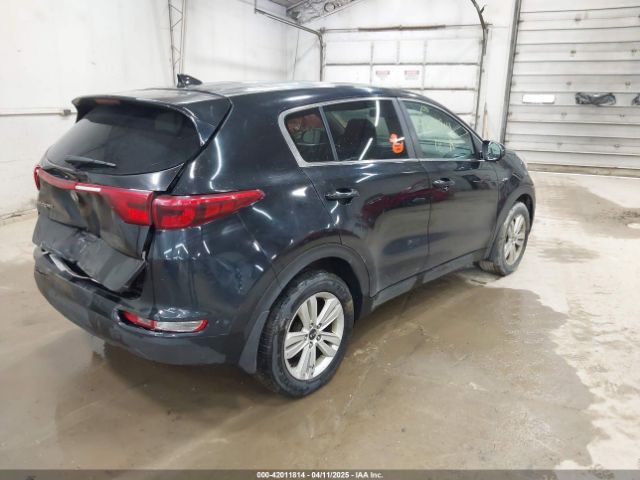KNDPMCAC9J7351060 KIA Sportage Lx