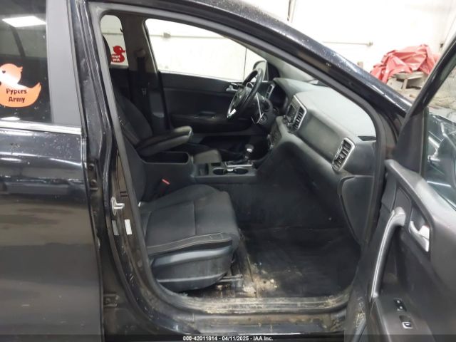 KNDPMCAC9J7351060 KIA Sportage Lx