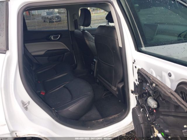 3C4NJDCB3NT203580 Jeep 2022