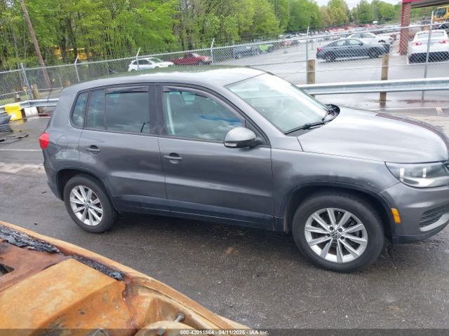 WVGBV3AX0EW588103 Volkswagen TIGUAN SE