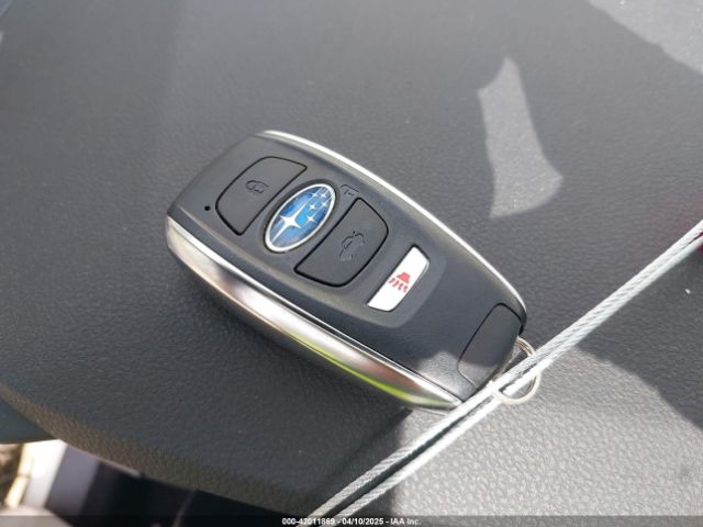 JF2GUADC1R8917154 Subaru Crosstrek Premium