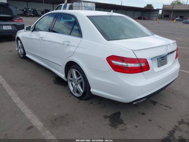 2013 MERCEDES-BENZ E 550 WDDHF9BB3DA735968 Photo 2
