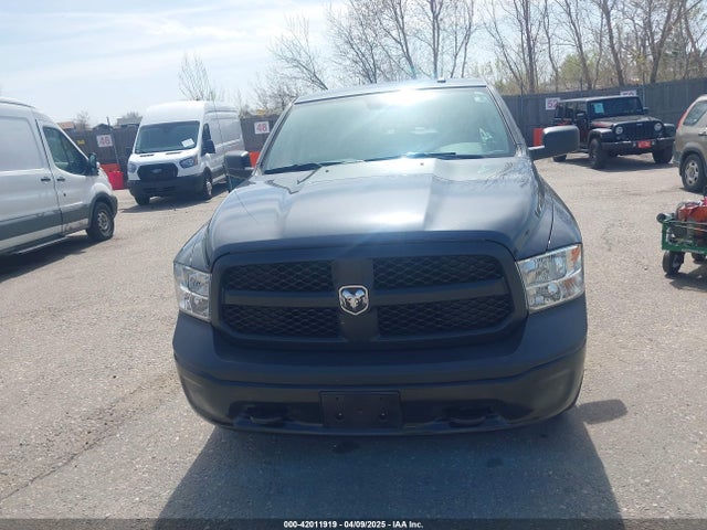 3C6RR7KG0MG691684 RAM 1500 Classic Tradesman  4x4 5'7 Box