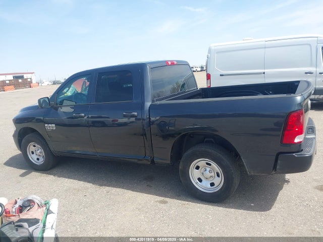 3C6RR7KG0MG691684 RAM 1500 Classic Tradesman  4x4 5'7 Box
