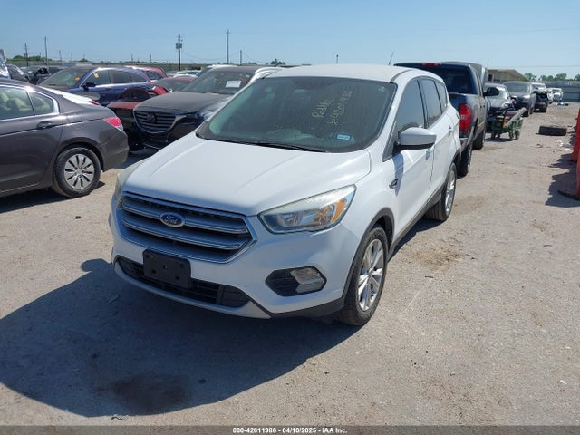 1FMCU0GD1HUA29629 Ford ESCAPE SE
