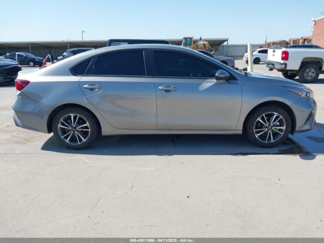 3KPF24AD1PE592622 KIA Forte Lxs