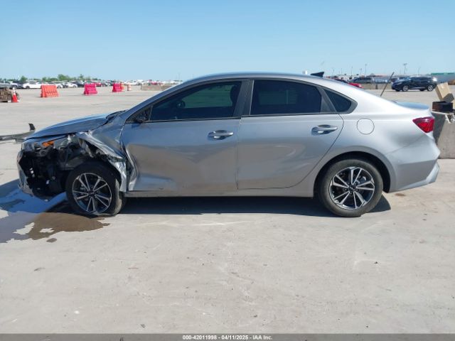 3KPF24AD1PE592622 KIA Forte Lxs