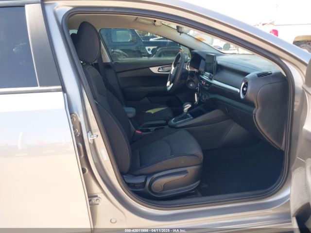 3KPF24AD1PE592622 KIA Forte Lxs