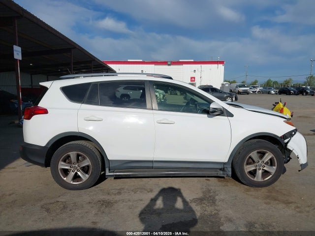 JTMRFREV2FD108586 Toyota Rav4 Xle