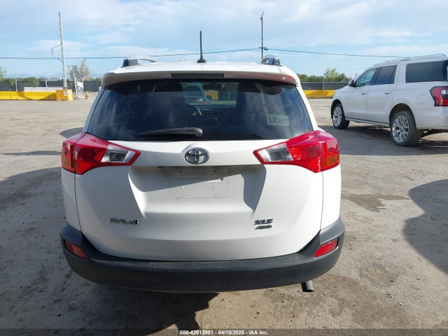 JTMRFREV2FD108586 Toyota Rav4 Xle