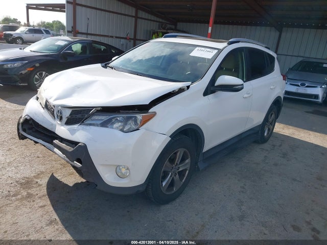 JTMRFREV2FD108586 Toyota Rav4 Xle