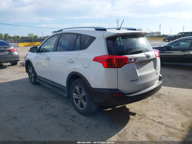 JTMRFREV2FD108586 Toyota Rav4 Xle