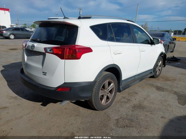 JTMRFREV2FD108586 Toyota Rav4 Xle