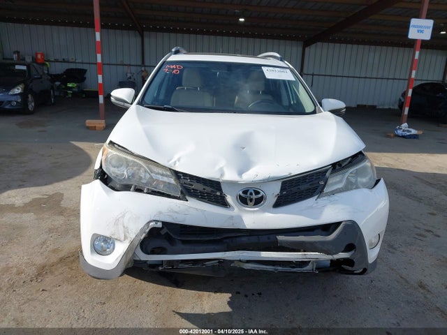 JTMRFREV2FD108586 Toyota Rav4 Xle