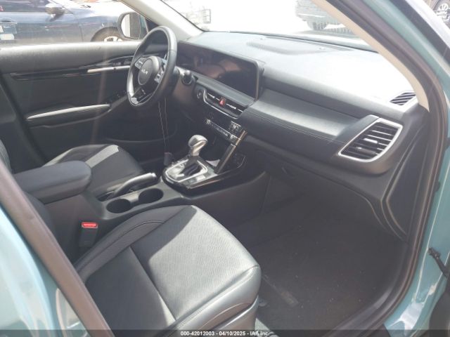 KNDER2AAXR7634080 KIA SELTOS EX
