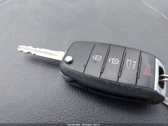 3KPFL4A77JE281839 KIA FORTE S