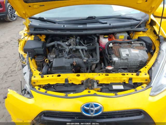 JTDKDTB38F1113171 Toyota Prius C Two