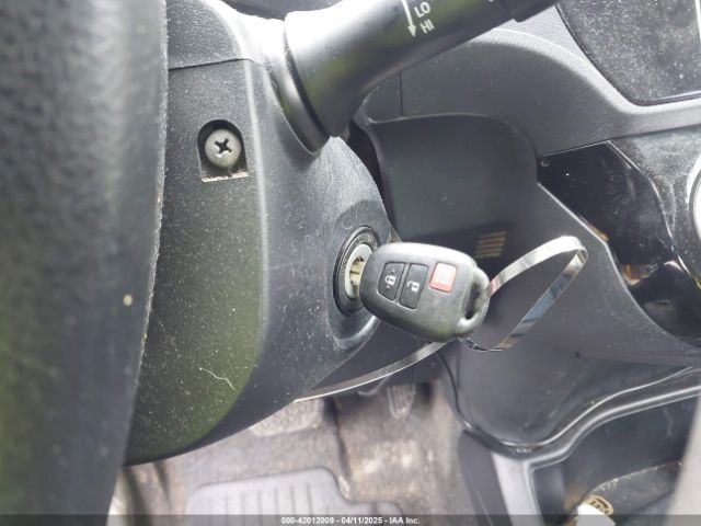 JTDKDTB38F1113171 Toyota Prius C Two