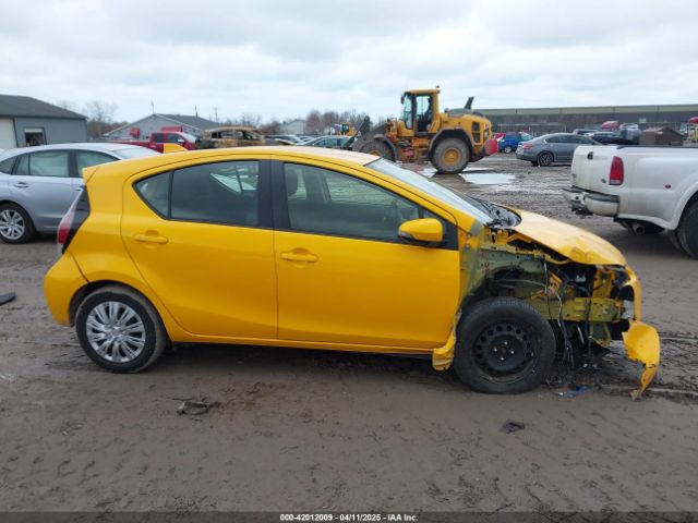 JTDKDTB38F1113171 Toyota Prius C Two